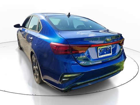 Used 2020 Kia Forte LXS FWD image 2