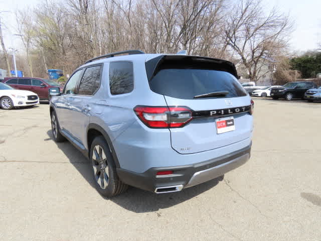 New 2026 Honda Pilot Touring image 4
