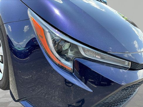 Used 2021 Toyota Corolla LE w/ Carpet Mat Package (TMS) FWD image 29