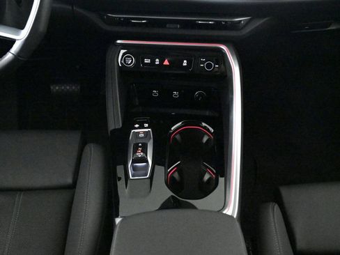 Used 2025 Audi Q5 2.0T Premium Plus image 14