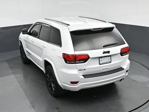 Used 2020 Jeep Grand Cherokee Altitude image 60