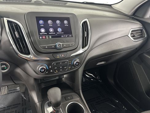 Used 2022 Chevrolet Equinox LT image 4