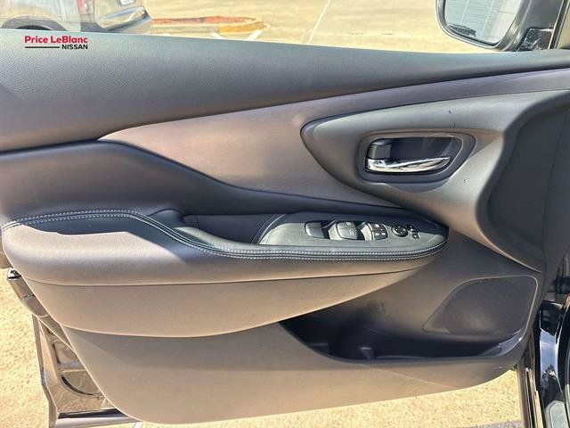 Used 2024 Nissan Murano SV FWD image 18