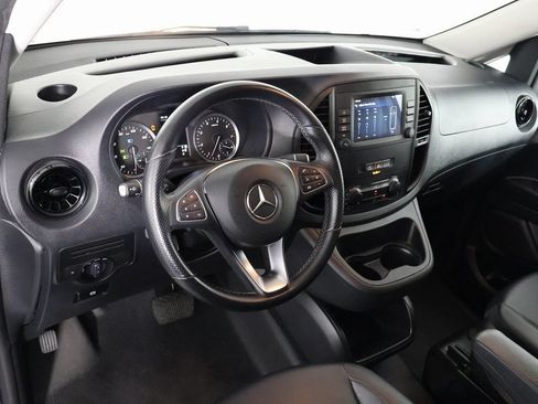 Used 2021 Mercedes-Benz Metris image 5