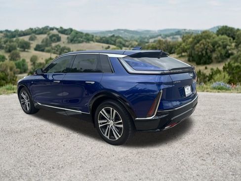 Used 2023 Cadillac Lyriq 2WD image 5