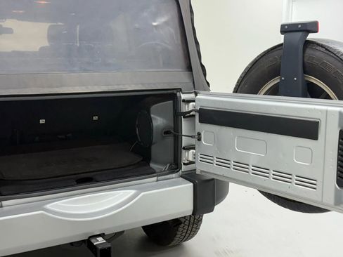 Used 2011 Jeep Wrangler Unlimited Sahara image 26