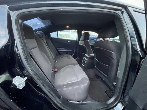 Used 2018 Dodge Charger SXT image 28