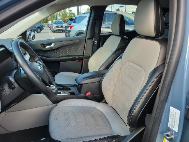 Certified 2023 Ford Escape Platinum w/ Premium Technology Package AWD/4WD image 9