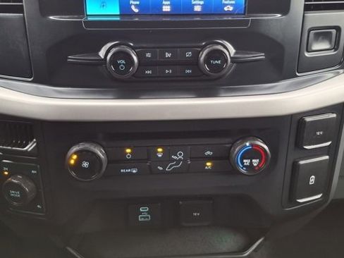 Used 2021 Ford F150 XLT image 19