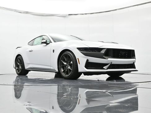 New 2025 Ford Mustang Dark Horse image 39