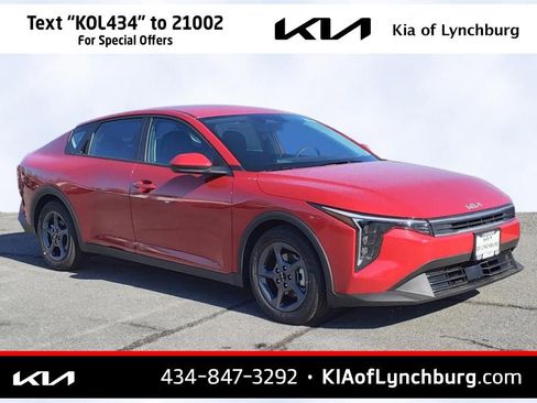 New 2025 Kia K4 LXS image 1