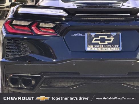 Used 2023 Chevrolet Corvette Stingray Preferred Conv w/ Z51 Performance Package RWD image 9