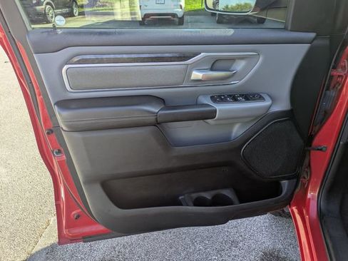 Used 2019 RAM 1500 Big Horn AWD/4WD image 12