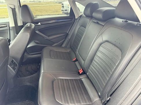 Used 2014 Volkswagen Passat 1.8T SE image 15
