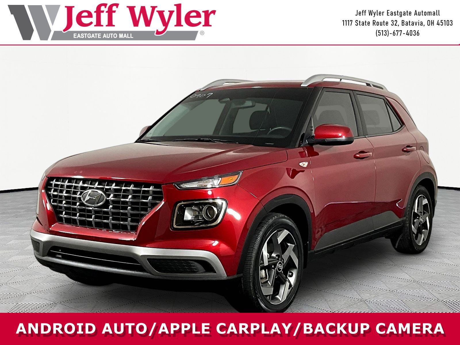 Used 2025 Hyundai Venue SEL FWD image 1