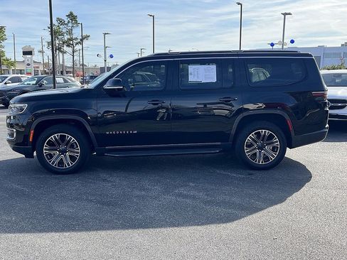 Used 2022 Jeep Wagoneer Series III w/ Convenience Group I image 6