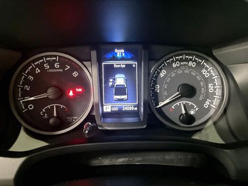 Used 2023 Toyota Tacoma TRD Sport w/ Technology Package AWD/4WD image 26