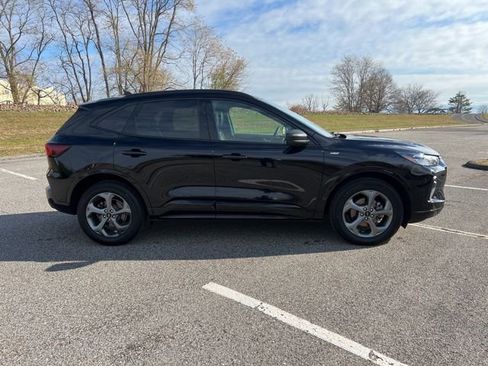 Used 2023 Ford Escape ST-Line image 12