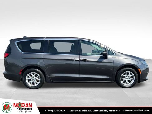 Used 2020 Chrysler Voyager LX FWD image 6