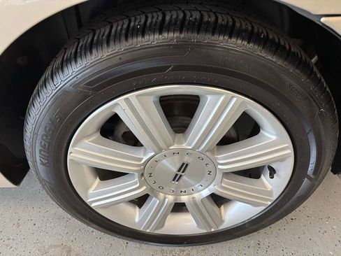 Used 2007 Lincoln MKZ image 24