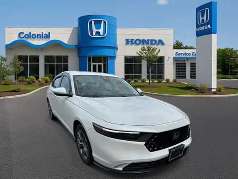 Used 2024 Honda Accord EX image 9