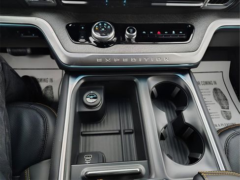 New 2026 Ford Expedition Tremor image 25