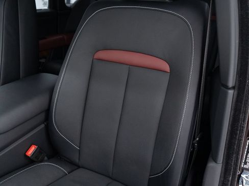 Certified 2023 Rolls-Royce Cullinan AWD/4WD image 18