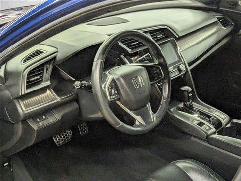 Used 2018 Honda Civic Sport Touring image 9