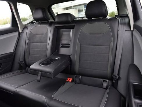 Certified 2023 Volkswagen Taos SE w/ Panoramic Sunroof Package image 23