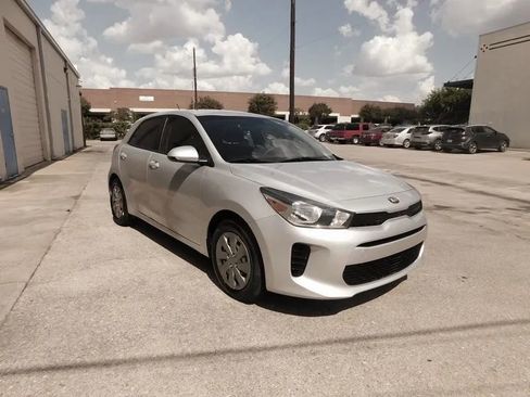 Used 2020 Kia Rio S image 3