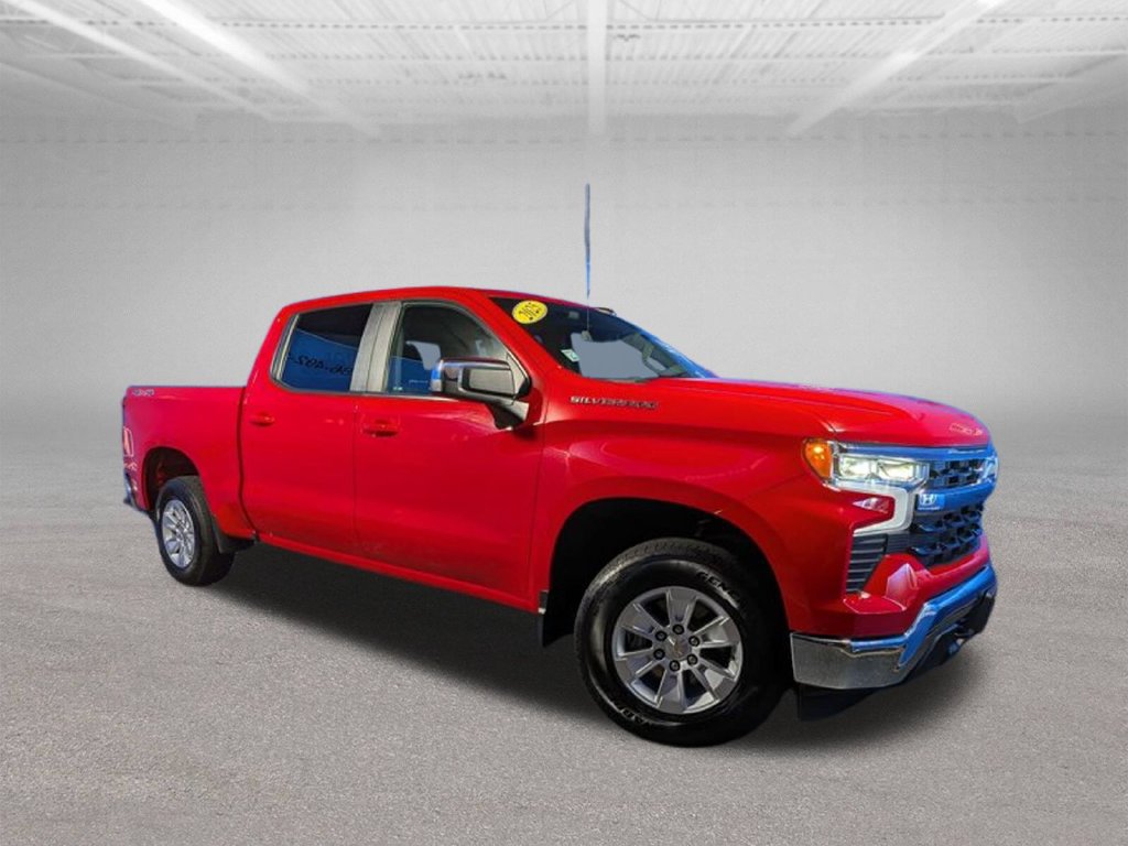 Used 2025 Chevrolet Silverado 1500 LT AWD/4WD image 3
