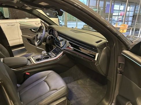 Used 2024 Audi Q8 Premium Plus AWD/4WD image 9