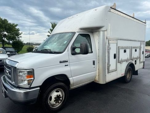 Used 2019 Ford E-350 and Econoline 350 Super Duty w/ Power Windows & Locks Group RWD image 24