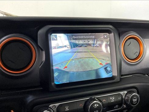 Used 2022 Jeep Gladiator Mojave w/ Trailer Tow Package image 30