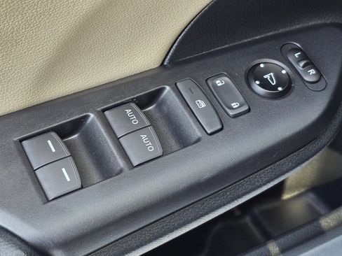 Used 2018 Honda Civic EX-L image 16