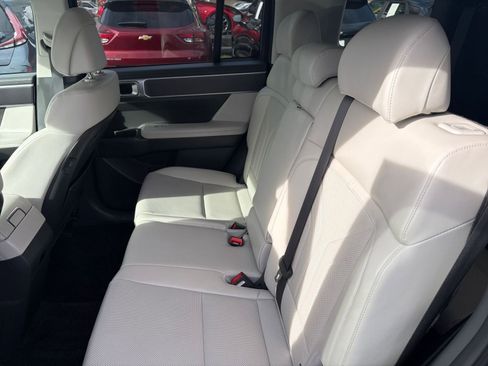 Used 2025 Hyundai Santa Fe SEL image 27