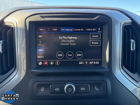 Used 2022 Chevrolet Silverado 2500 Custom w/ Custom Value Package image 18