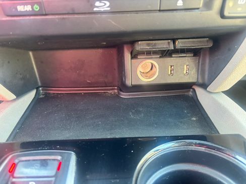 Used 2016 Honda Pilot Touring image 31