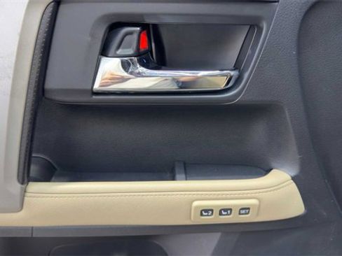 Used 2015 Toyota 4Runner Limited image 20