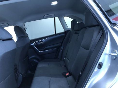 Used 2025 Toyota RAV4 XLE image 20