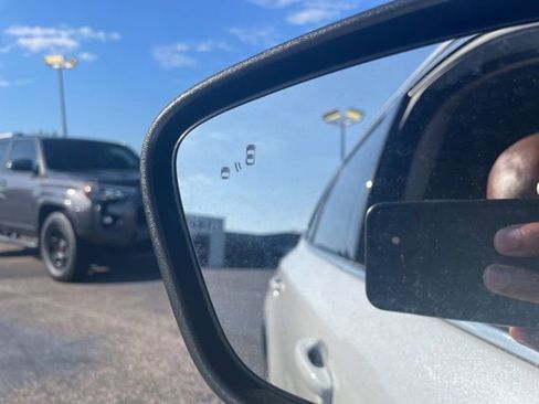 Used 2020 Ford Escape Titanium FWD image 24