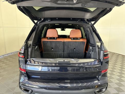 Used 2024 BMW X7 xDrive40i w/ Executive Package image 27