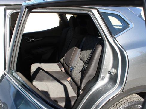 Used 2018 Nissan Rogue Sport SV w/ SV Technology Package image 13