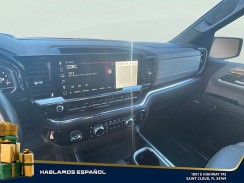 Used 2023 GMC Sierra 1500 SLT image 13