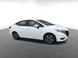 Used 2025 Nissan Versa SV video 2