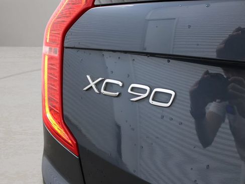 Certified 2023 Volvo XC90 B6 Ultimate w/ Protection Package Premier AWD/4WD image 31