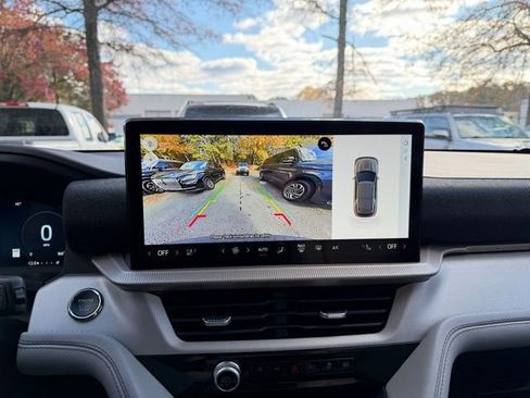 New 2025 Ford Explorer Active w/ Active Comfort Package image 18