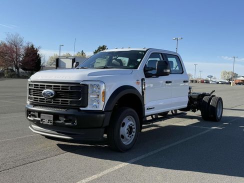 New 2025 Ford F550 4x4 Crew Cab Super Duty image 5