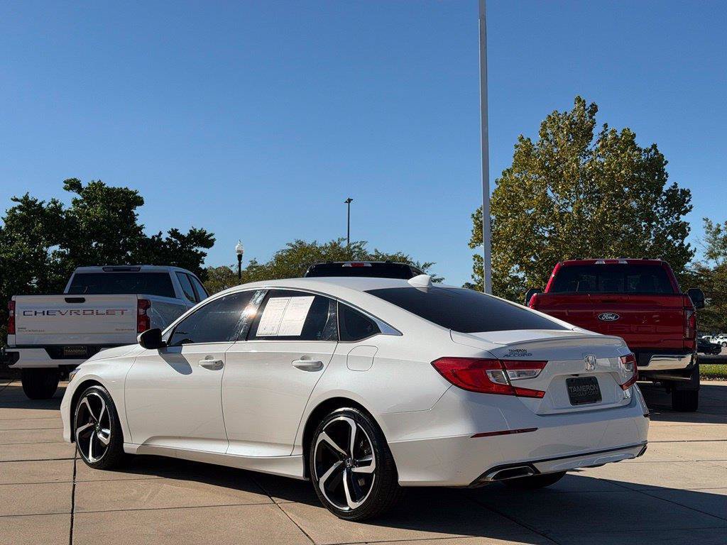 Used 2018 Honda Accord Sport image 6