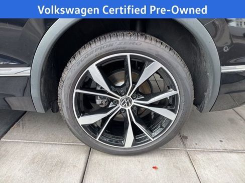 Certified 2024 Volkswagen Tiguan SEL R-Line image 16